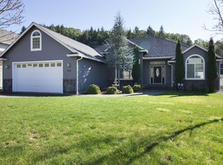 512 Oak Valley Loop, Winchester, OR 97495