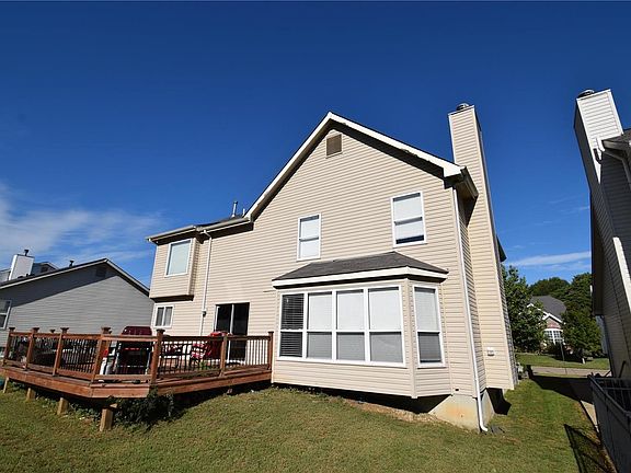 3rd image of 2590 Breakwater Dr