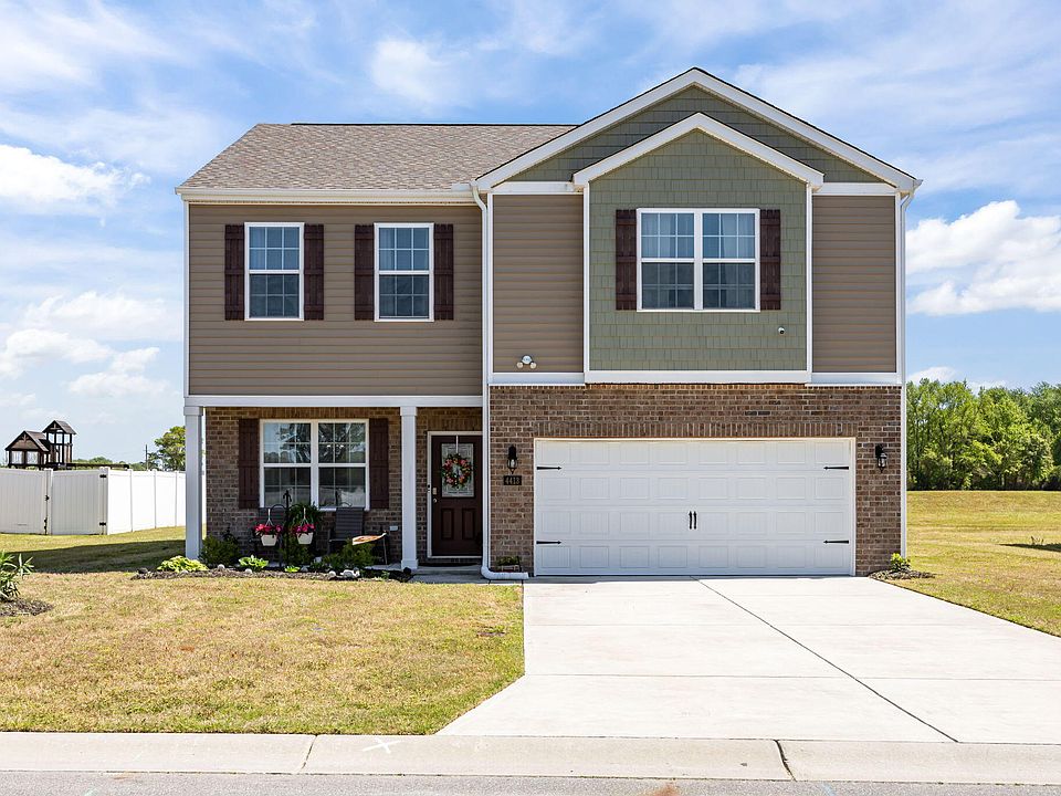 1st image of 4413 Marthas Village Ln