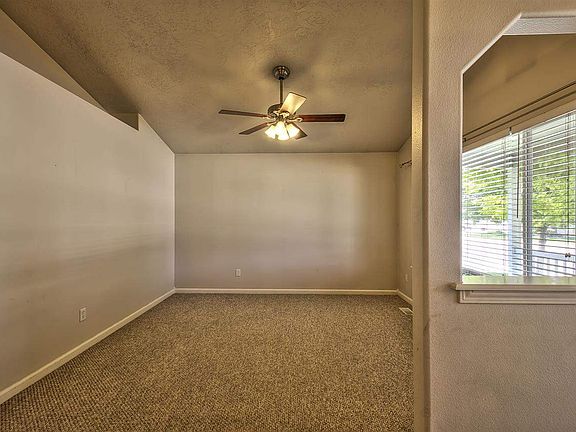 4th image of 2065 W Lonesome Dove St