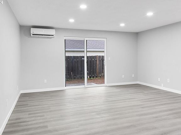 4th image of 13647 Gaffney Ln APT 19