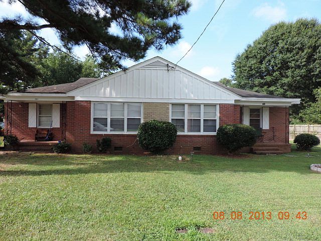 1st image of 301 Amos St