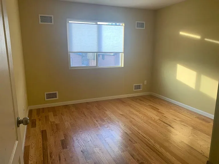632 Britton Ave — Photo 6