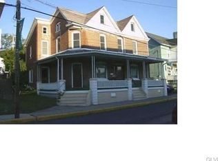160 Garibaldi Ave, Roseto, PA 18013