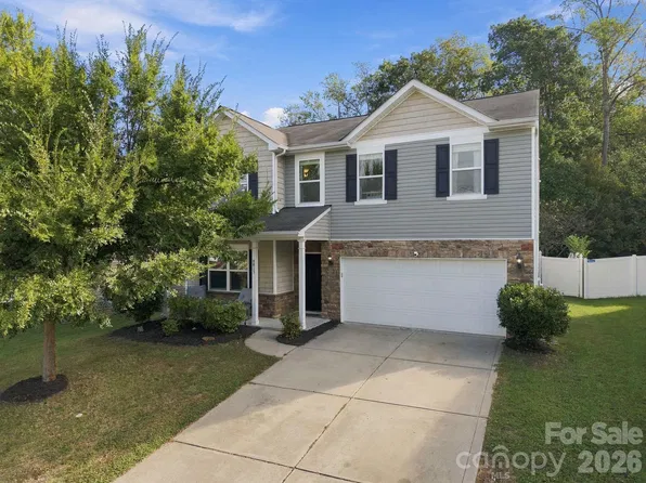 8815 Balsam Bay Rd, Charlotte, NC 28227