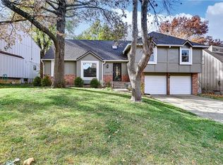 10210 Century Ln, Lenexa, KS 66215