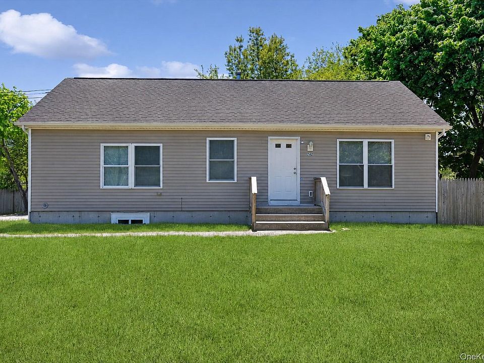 1st image of 762 Bourdois Avenue