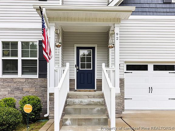 5th image of 92 Melvill Ln