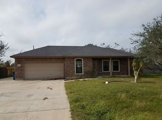 1105 Redwood Ave, Rockport, TX 78382