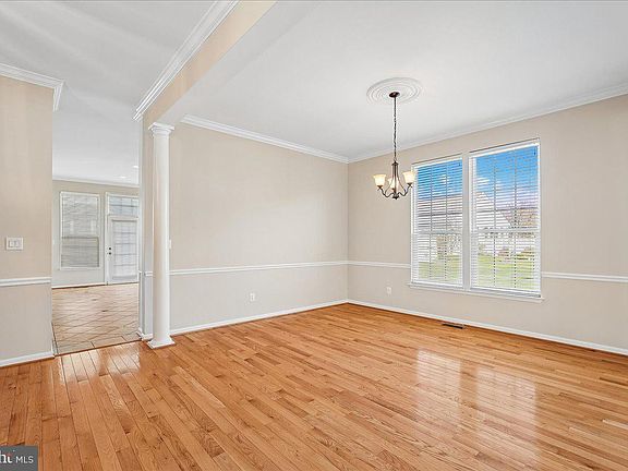 4th image of 6854 Averbach Ct