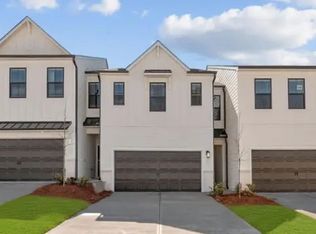 7469 Clover Ln #132, Flowery Branch, GA 30542