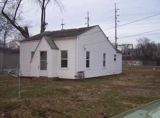 111 W 9th St, West Frankfort, IL 62896