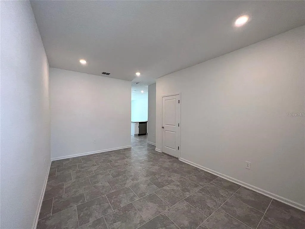 Building Photo - 7564 Stone Creek Trl