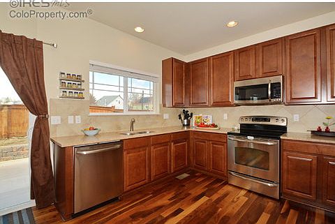4th image of 779 Westcliff Dr