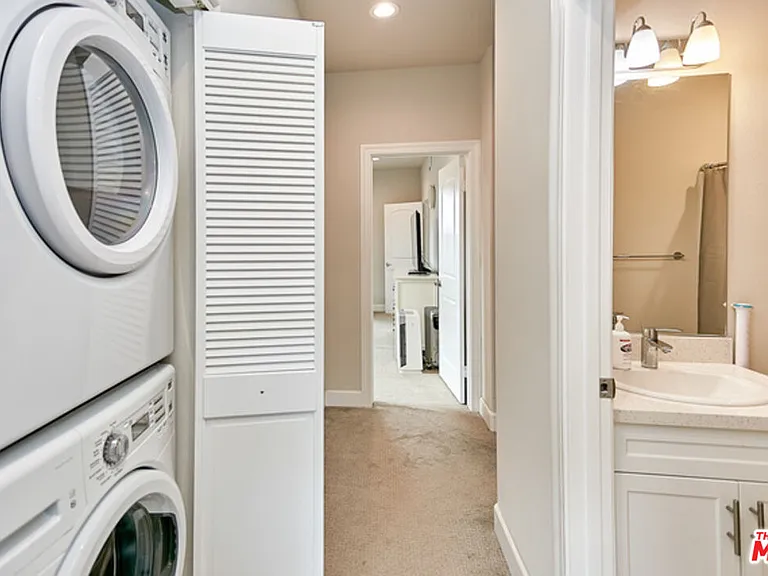 9831 Alburtis Ave #37 — Photo 39