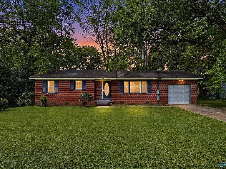 3 bed, 1158 sqft, $1,600 — Photo 1