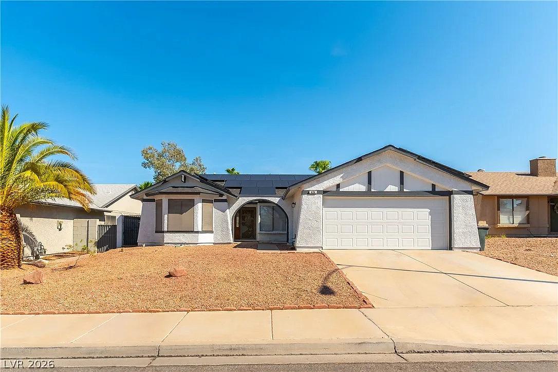 3 bed, 2.0 bath, 1693 sqft, $2,495 — Photo 2