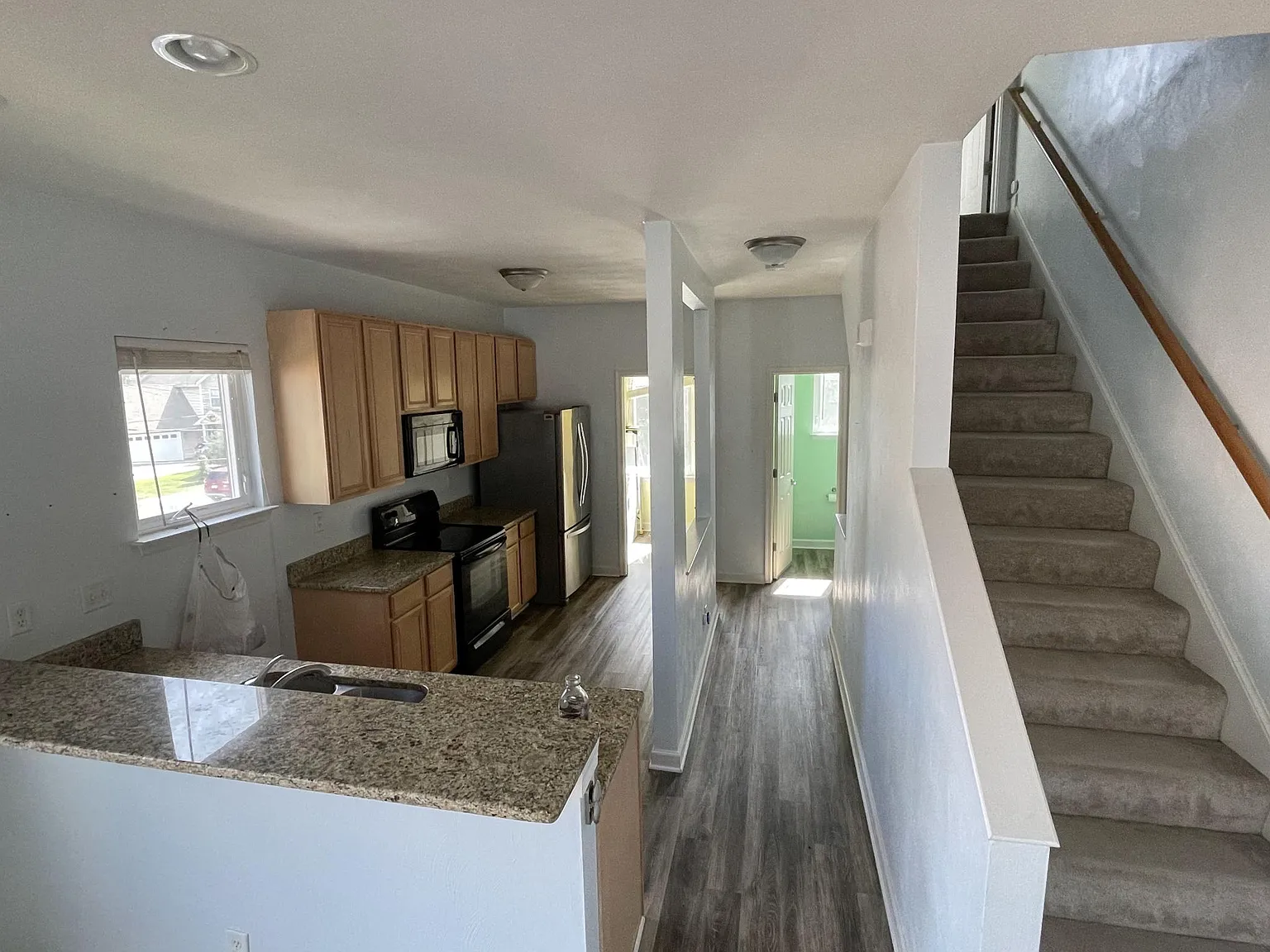 3 bed, 2.5 bath, 1771 sqft, $3,000 — Photo 2
