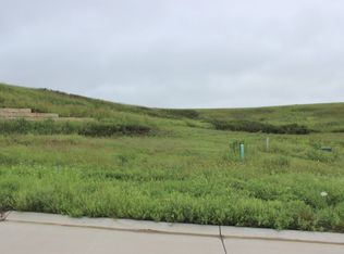 3918 Travers Cir, Manhattan, KS 66503