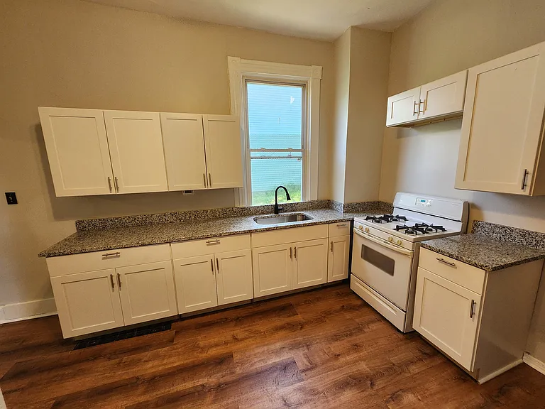 3815 Cass Ave — Photo 1