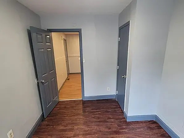 44 4th St, Newark, NJ