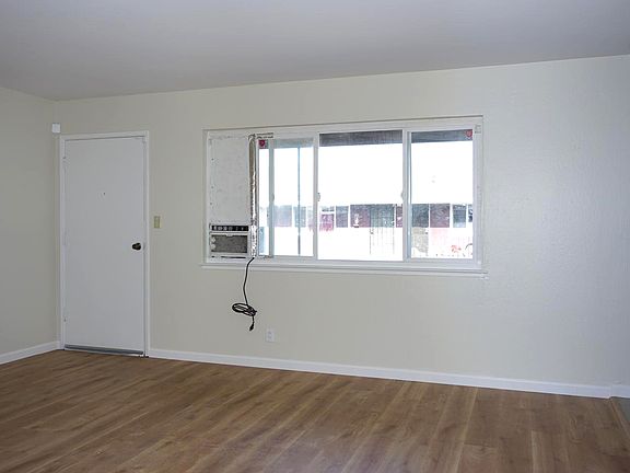 3rd image of 1194 Leigh Ave APT 4