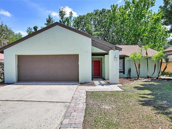 2nd image of 2746 Lakeville Dr