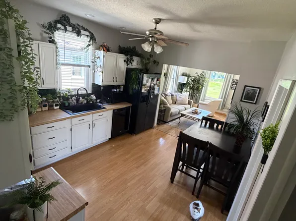 106 N Ava St, Mark, IL 61340