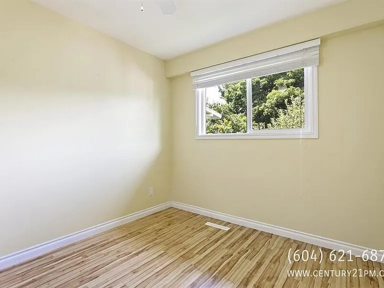 10245 Wedgewood Dr #UPPER — Photo 14