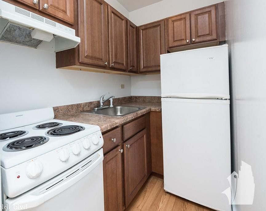 1st image of 1852 N Humboldt Blvd #426