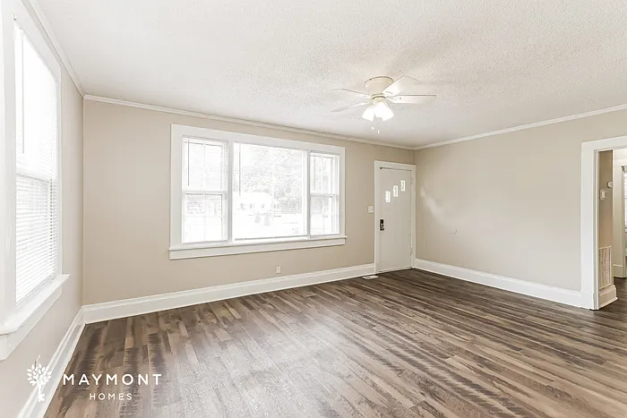 3 bed, 2.0 bath, 1690 sqft, $1,599 — Photo 4