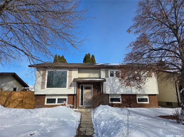 311 Wilkinson CRESCENT, Saskatoon, SK S7N 3L7