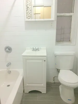 Rented by Uptown Flats LLC | media 21