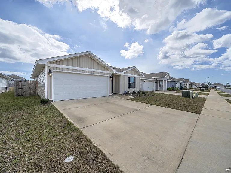 5028 Rivergrass Dr — Photo 4