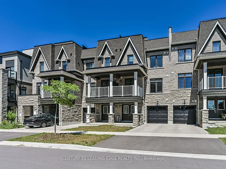 30 William Shearn Cres — Photo 2