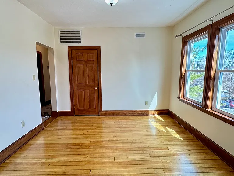 114 Line St #3 — Photo 7
