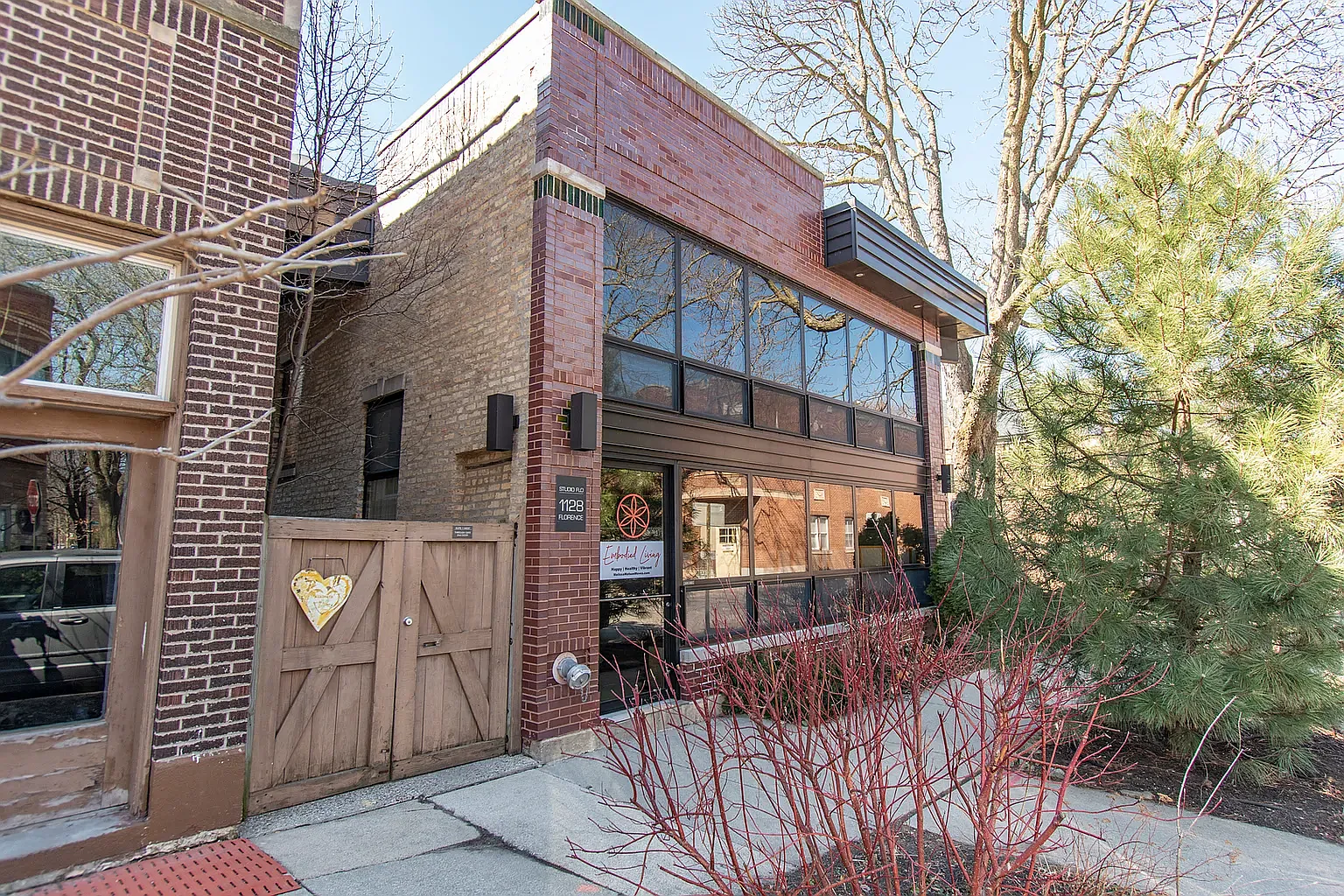 2 bed, 2.0 bath, $6,000 — Photo 2