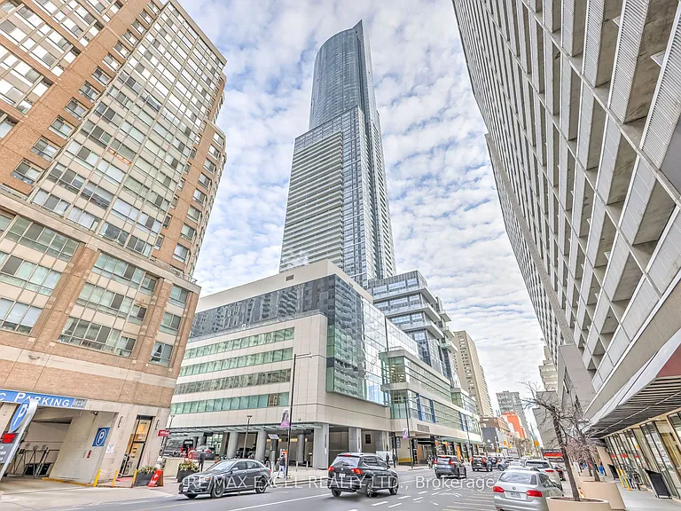 386 Yonge St #4904 — Photo 1