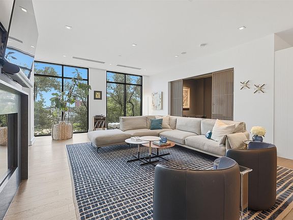3rd image of 2710 Steel St #405