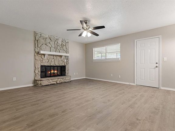 3rd image of 3428 SE 47th St