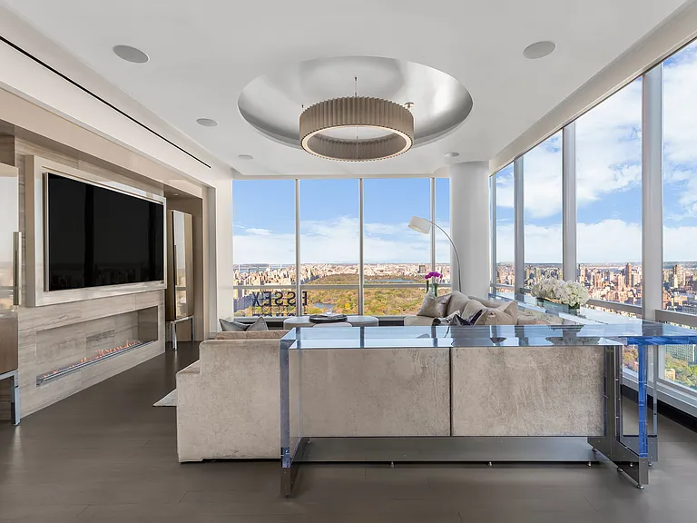 157 W 57th St #53B — Photo 3