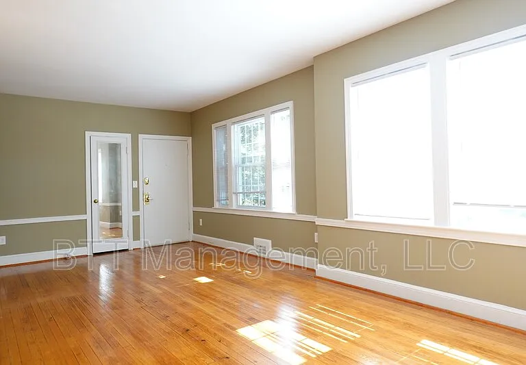 800 Maplewood Ave #1 — Photo 81