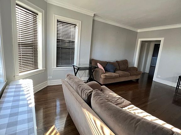 4th image of 6246 N Fairfield Ave APT 2