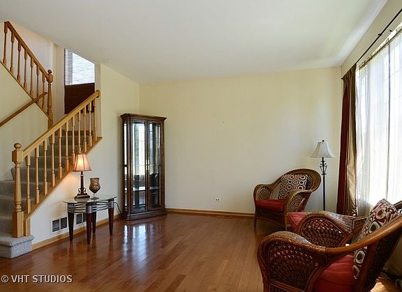 2nd image of 1441 Woodbury Cir