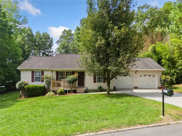 1661 Farley Dr, Tunnel Hill, GA 30755