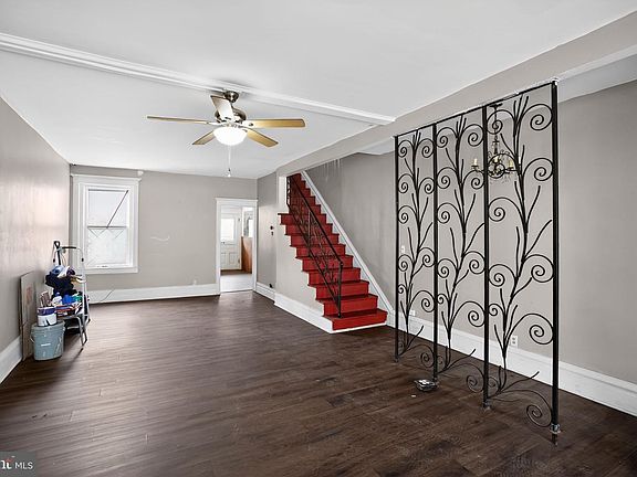 3rd image of 19 Coal St