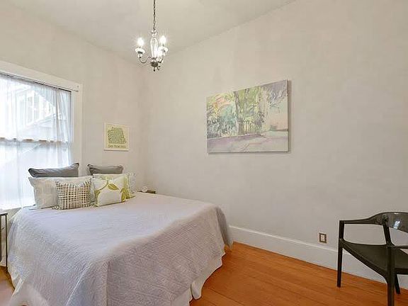 5th image of 2715 Harrison St