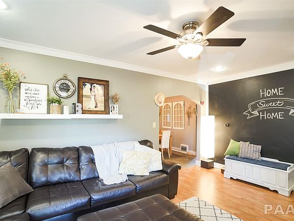 4th image of 1120 E Fairoaks Ave
