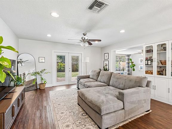 5th image of 4618 W BAY COURT AVENUE