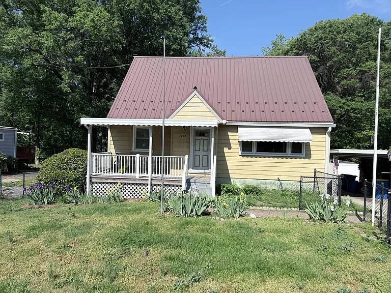 4203 Maple Rd — Photo 1